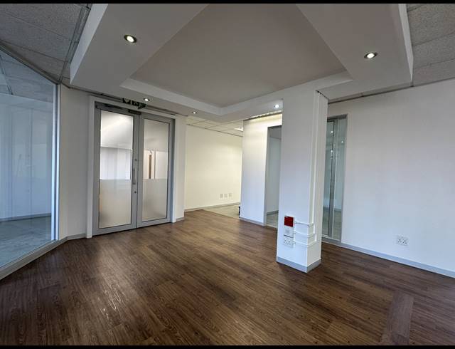 313M² OFFICE TO LET IN WOODMEAD